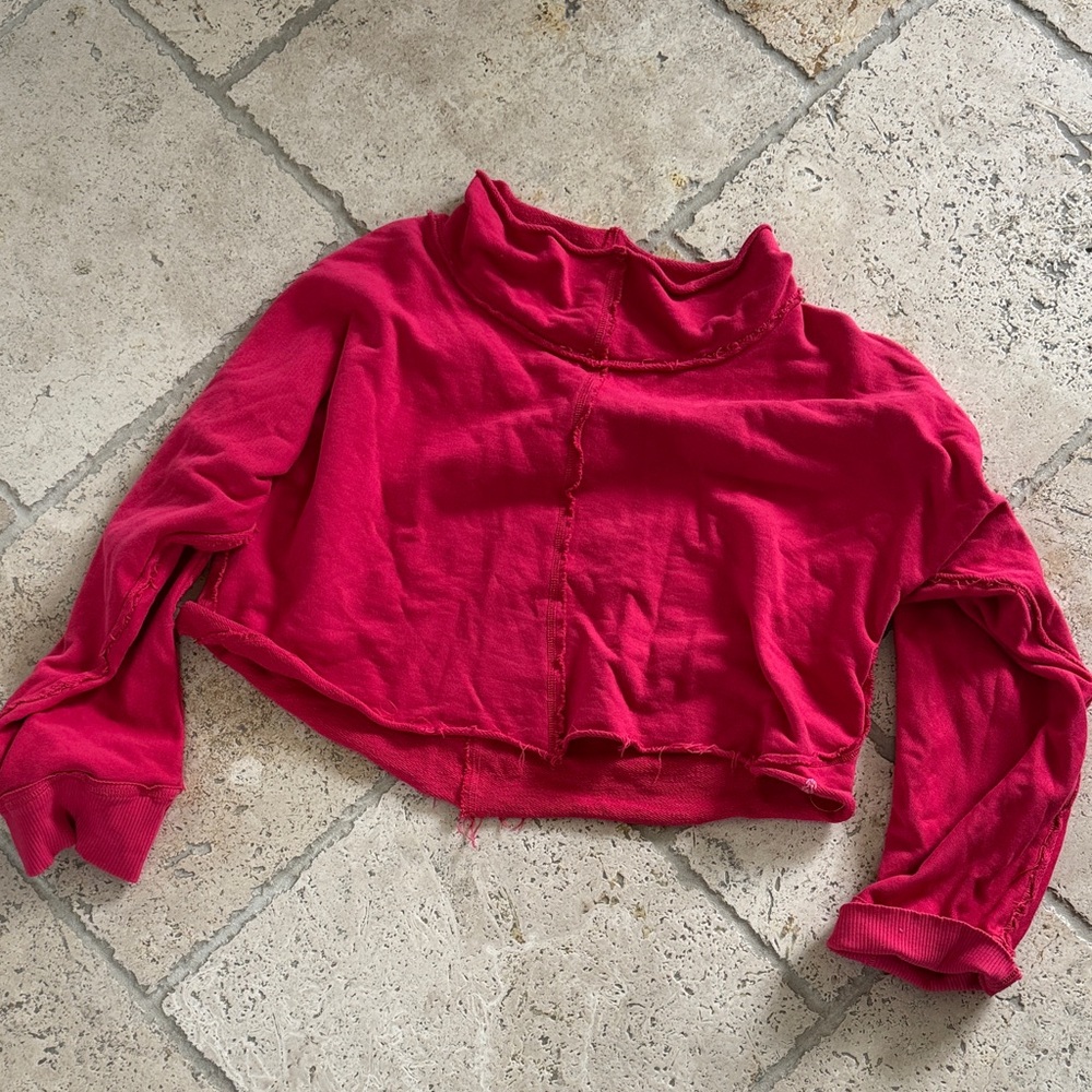 FP Movement by Free People Red Cropped Sweatshirt ❤️❤️❤️